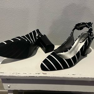 J Renee heels NWOT